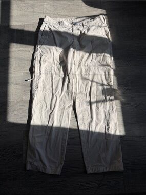 Columbia Men's Light Tan Cargo Pants